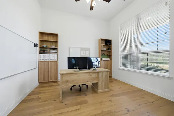 $799,999 | 332 Ledstone Court, Rockwall, TX 75032