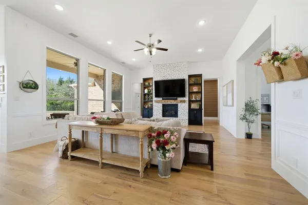 $799,999 | 332 Ledstone Court, Rockwall, TX 75032