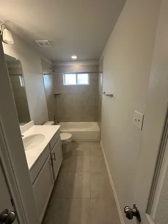 $1,950 | 343 Silver Glen Drive, Kyle, TX 78640