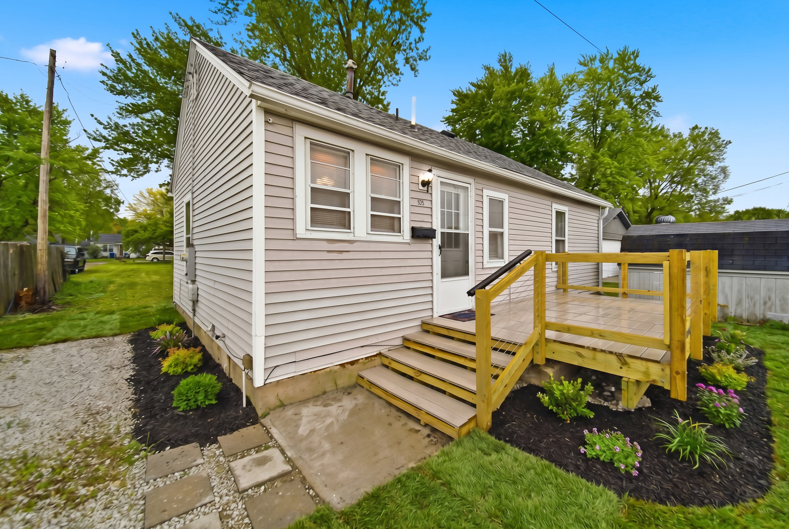 905 South 5th Street DeKalb, IL 60115 - Photo 6 of 17