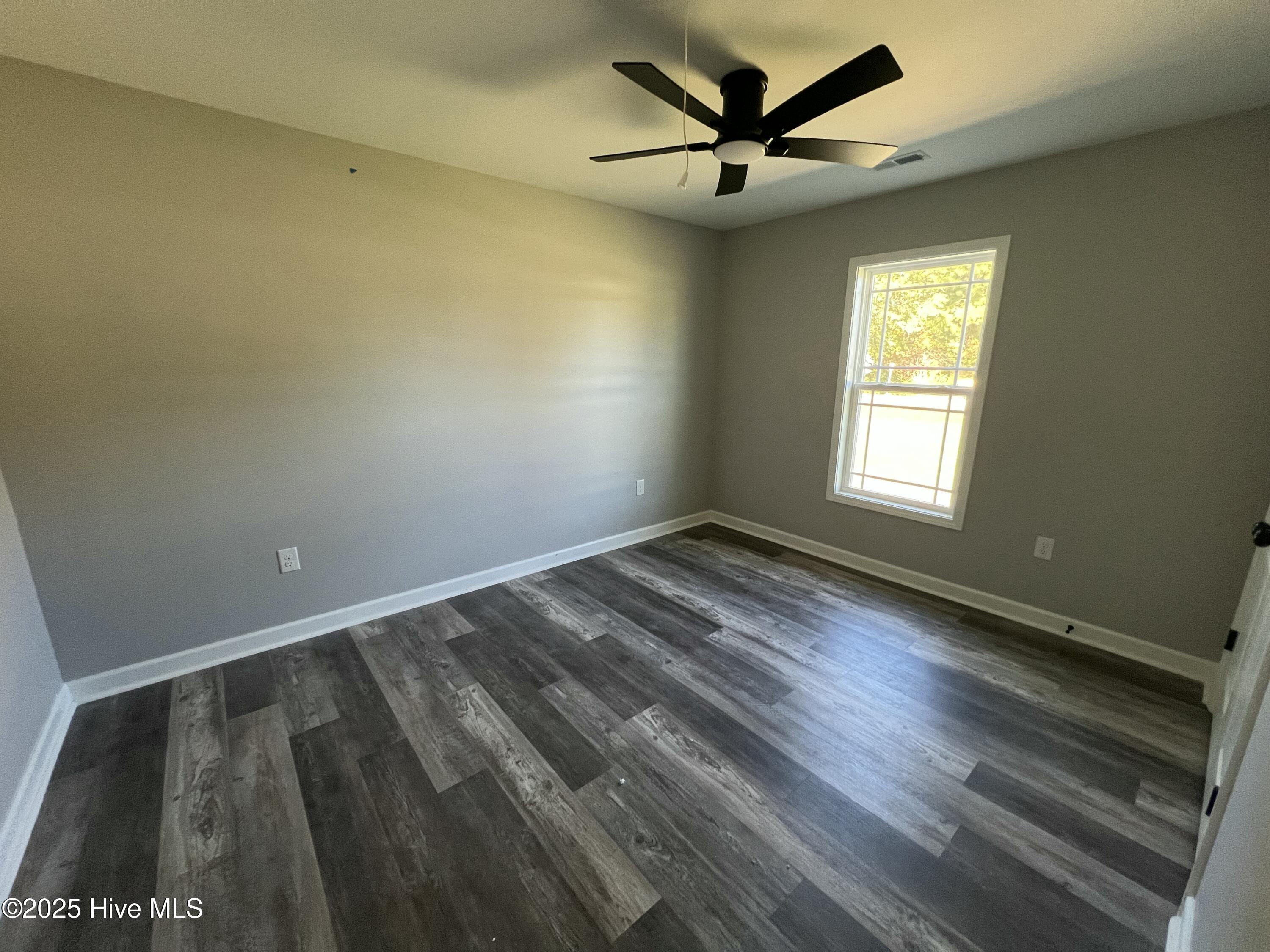 153 Hillside Street Clarkton, NC 28433 - Photo 12 of 16 IMG_4642