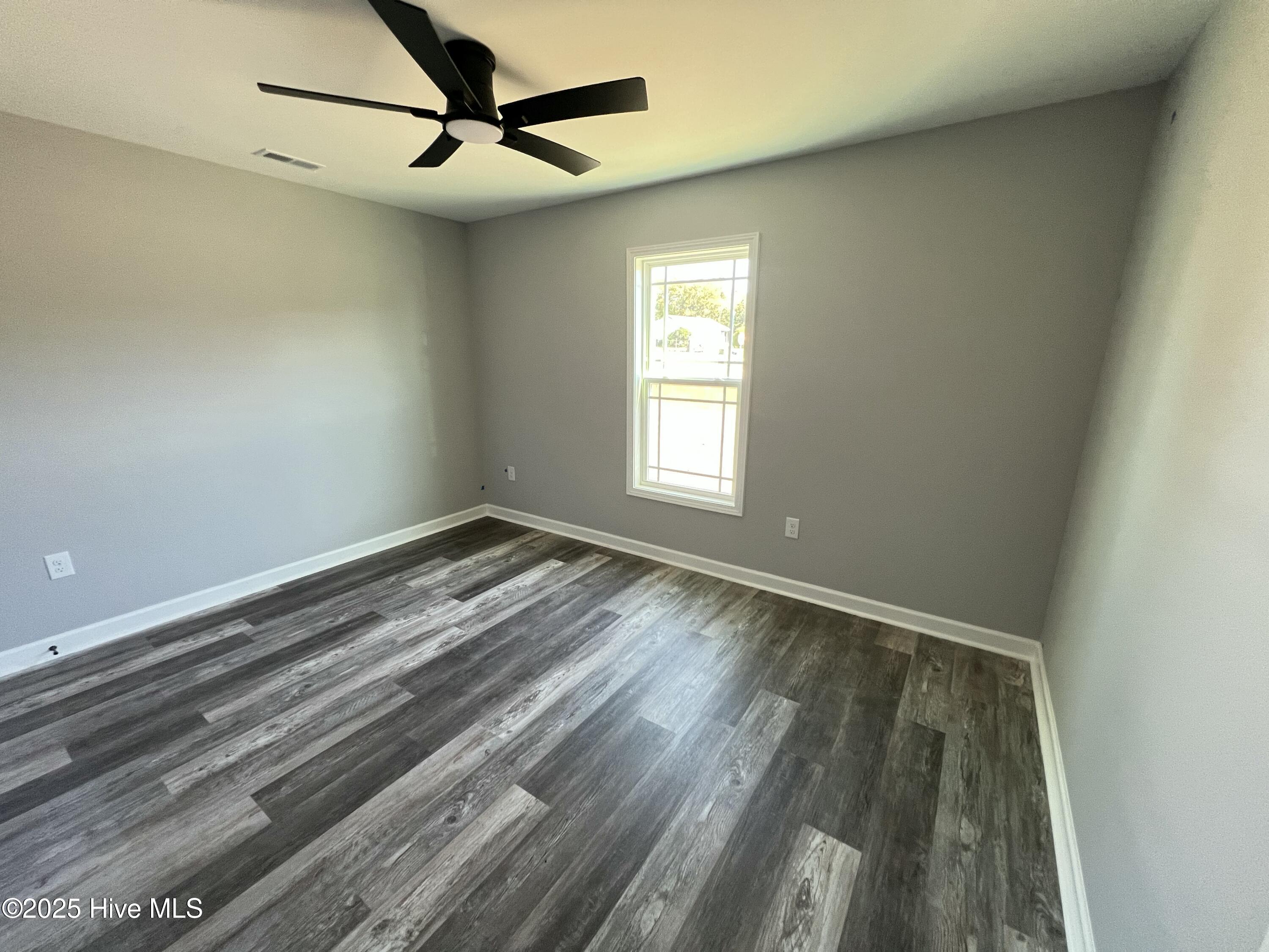 153 Hillside Street Clarkton, NC 28433 - Photo 14 of 16 IMG_4641