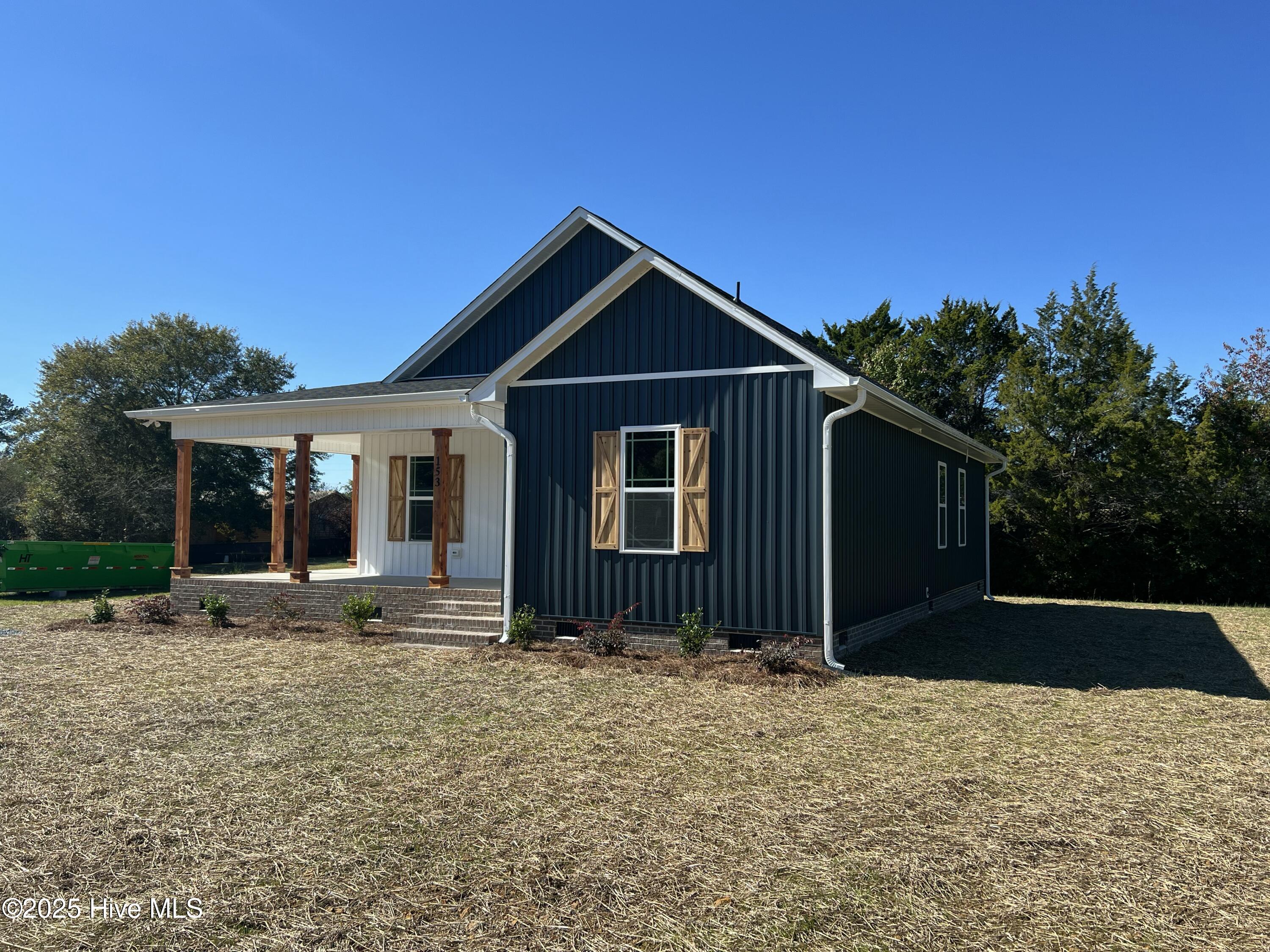 153 Hillside Street Clarkton, NC 28433 - Photo 2 of 16 IMG_4632