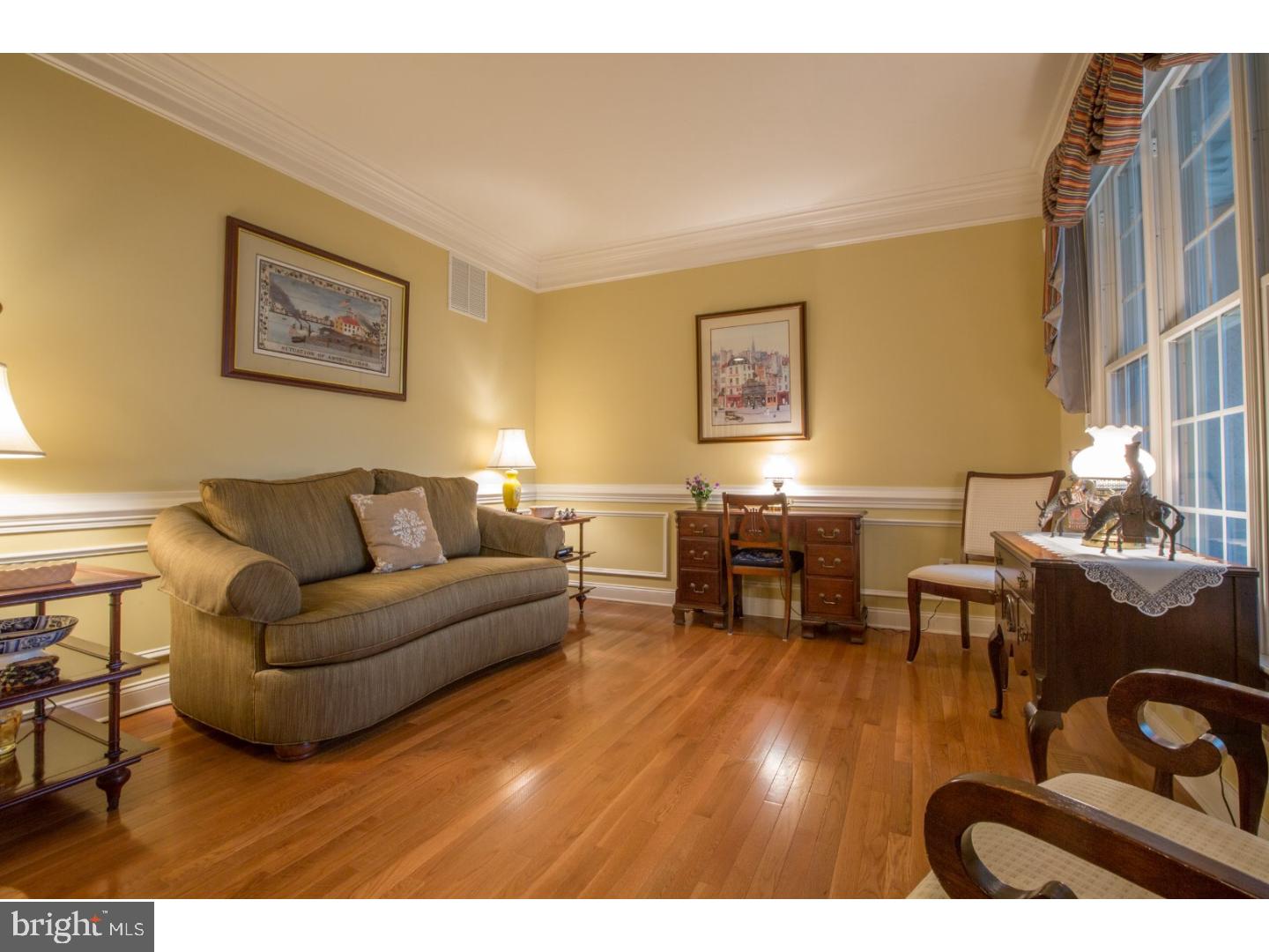 292 Sydney Road Holland, PA 18966 - Photo 3 of 25 Living Room
