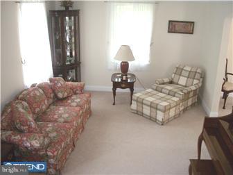 335 Wyndmoor Road Springfield, PA 19064 - Photo 3 of 12 Living Room