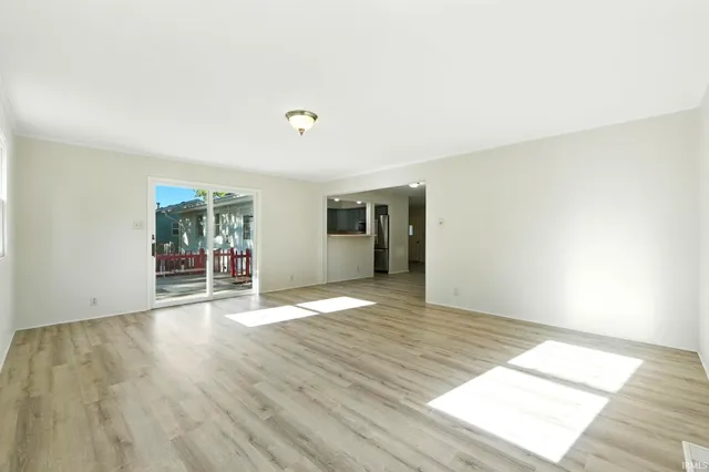 $225,000 | 124 South Maxine Drive, Ossian, IN 46777