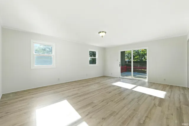 $225,000 | 124 South Maxine Drive, Ossian, IN 46777