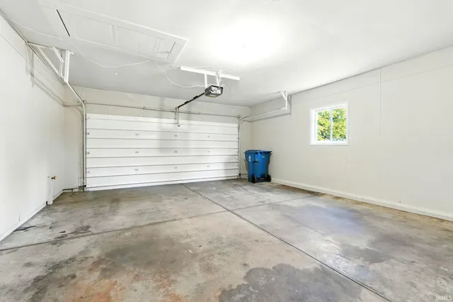 $225,000 | 124 South Maxine Drive, Ossian, IN 46777