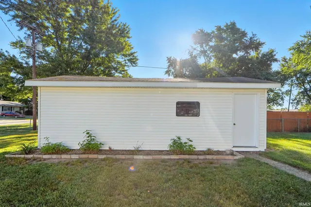 $225,000 | 124 South Maxine Drive, Ossian, IN 46777