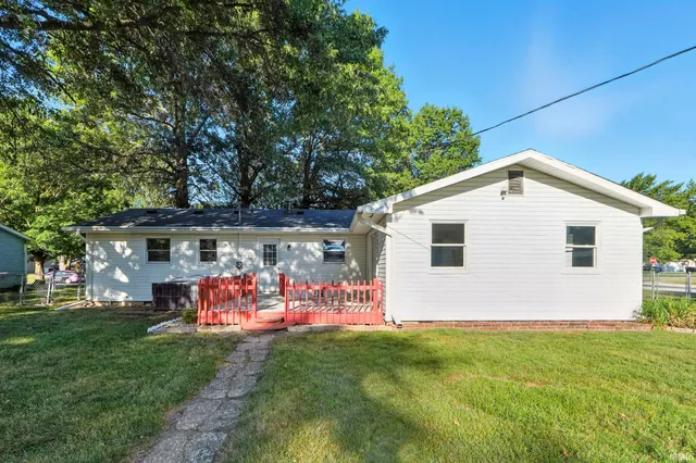 $225,000 | 124 South Maxine Drive, Ossian, IN 46777