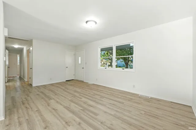 $225,000 | 124 South Maxine Drive, Ossian, IN 46777