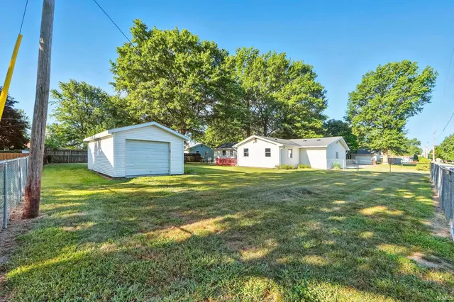 $225,000 | 124 South Maxine Drive, Ossian, IN 46777