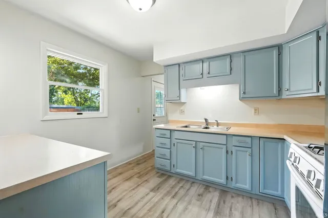 $225,000 | 124 South Maxine Drive, Ossian, IN 46777