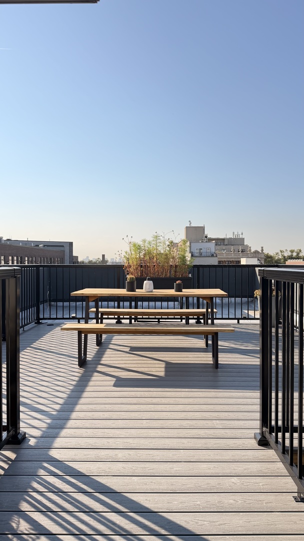 3244 North Lincoln Avenue, Unit 4 Chicago, IL 60657 - Photo 12 of 14 a view of a terrace with seating space