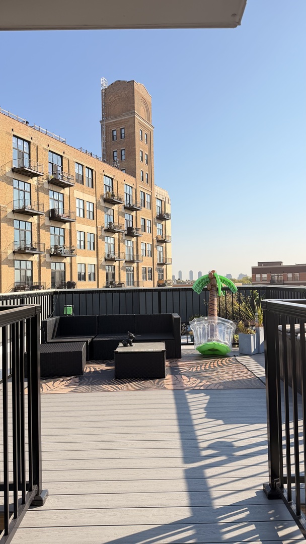 3244 North Lincoln Avenue, Unit 4 Chicago, IL 60657 - Photo 13 of 14 a view of a building