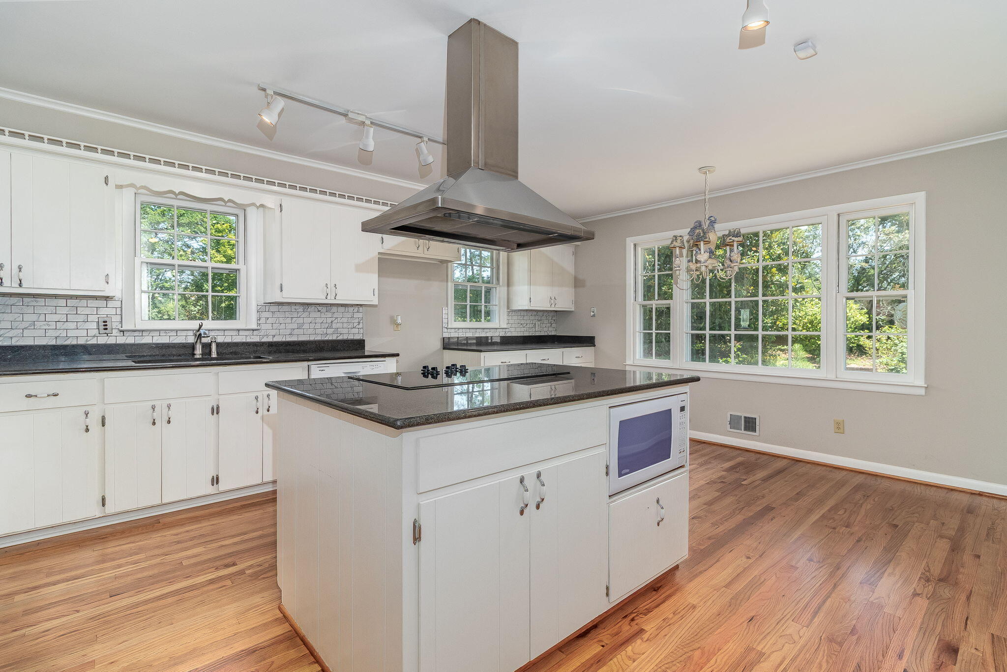 3134 Walton Way Augusta, GA 30909 - Photo 22 of 57 Big kitchen