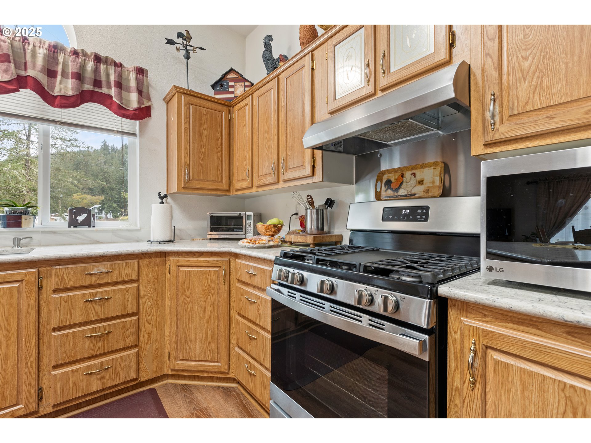 5041 North Myrtle Road Myrtle Creek, OR 97457 - Photo 16 of 48 Gallery Image 16
