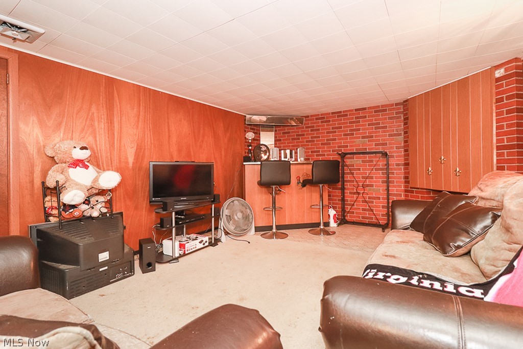 4418 Urban Road Cleveland, OH 44121 - Photo 30 of 35 Gallery Image 30