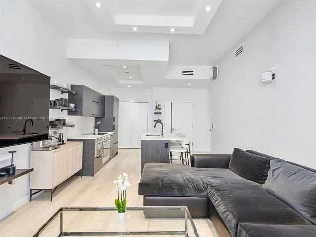 $1,199,000 | 55 Southwest 9th Street, Unit 4309, Miami, FL 33130