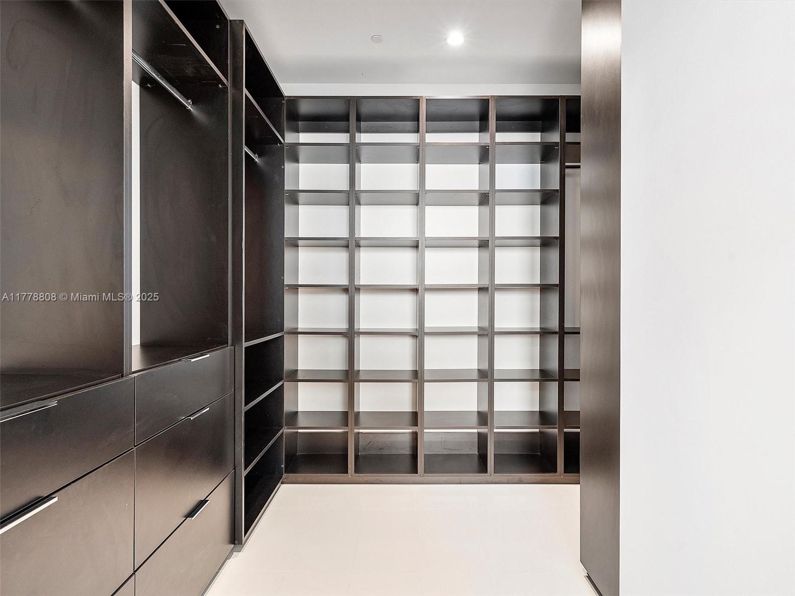 55 Southwest 9th Street, Unit 4309 Miami, FL 33130 - Photo 15 of 40