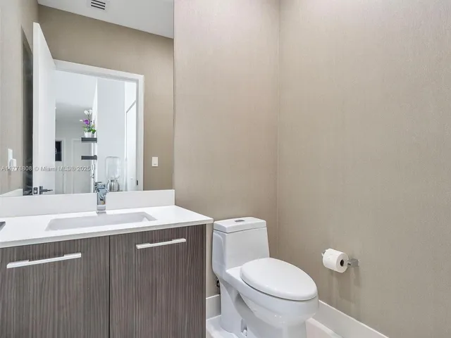 $1,199,000 | 55 Southwest 9th Street, Unit 4309, Miami, FL 33130