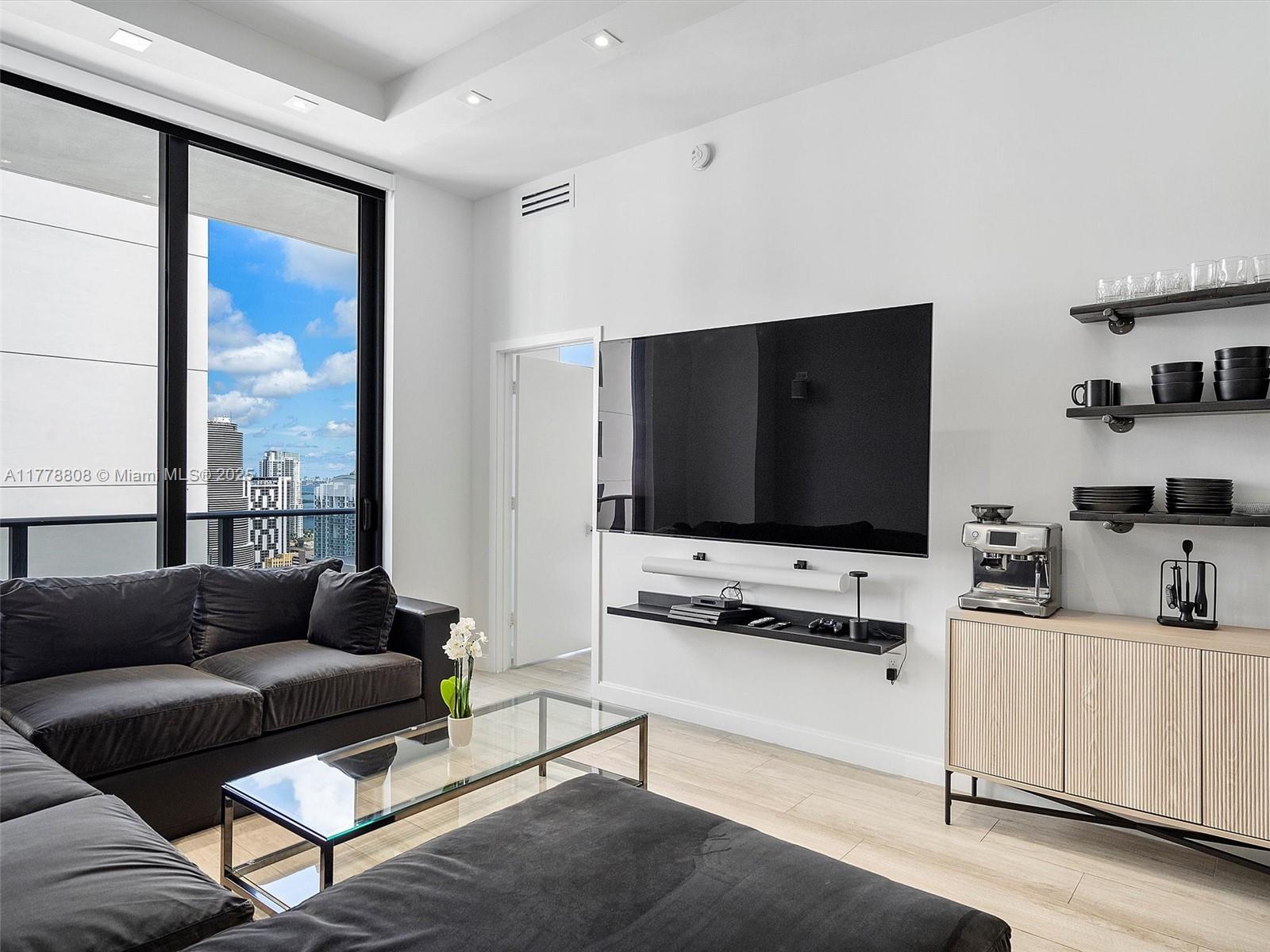 55 Southwest 9th Street, Unit 4309 Miami, FL 33130 - Photo 2 of 40