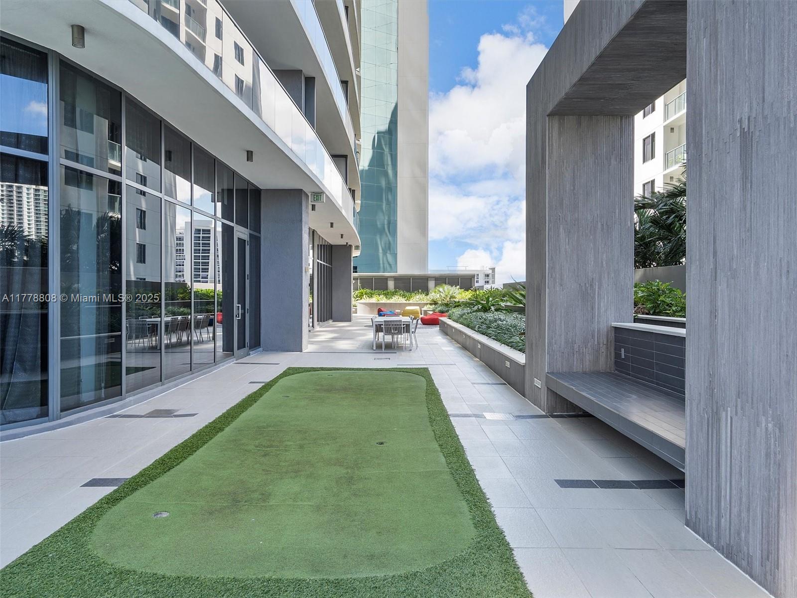 55 Southwest 9th Street, Unit 4309 Miami, FL 33130 - Photo 37 of 40