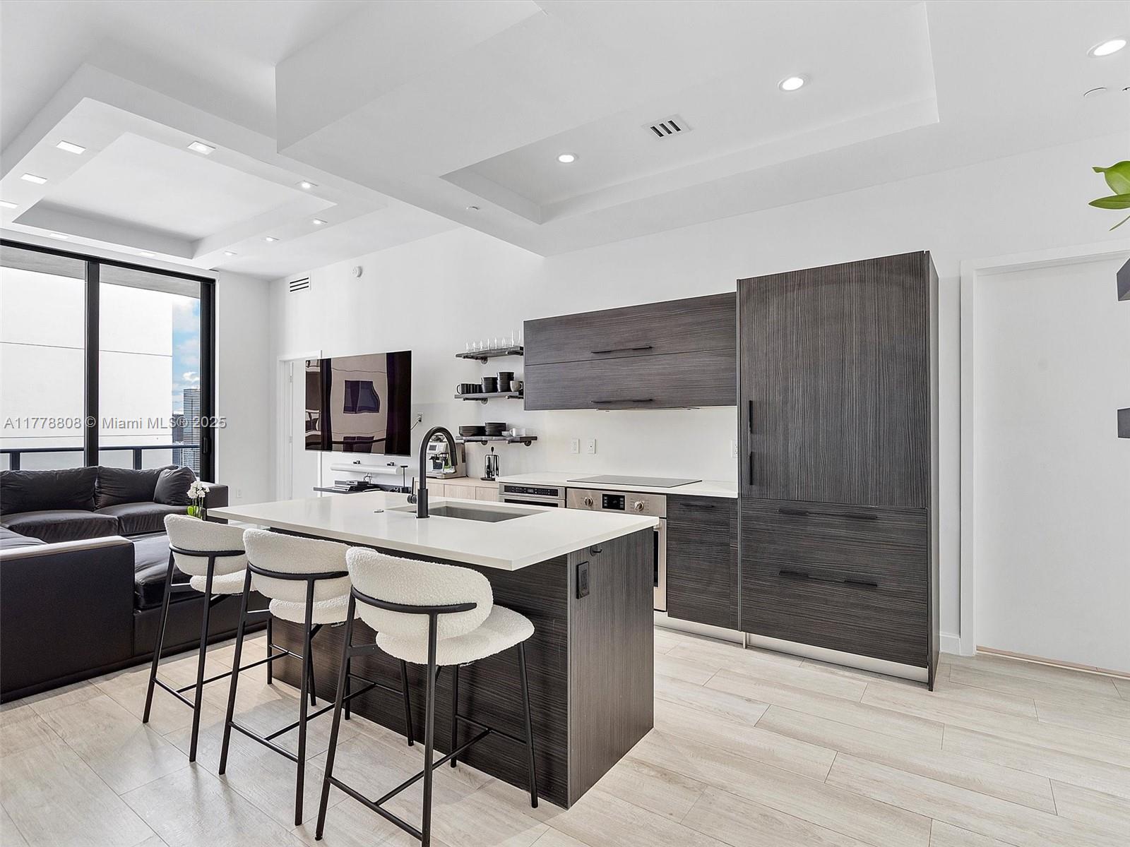 55 Southwest 9th Street, Unit 4309 Miami, FL 33130 - Photo 4 of 40