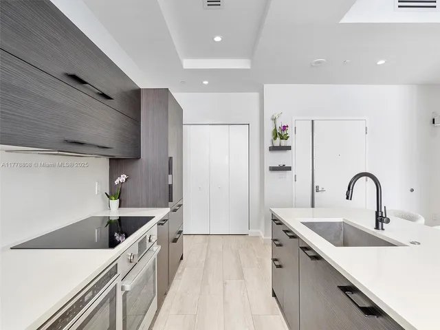 $1,199,000 | 55 Southwest 9th Street, Unit 4309, Miami, FL 33130