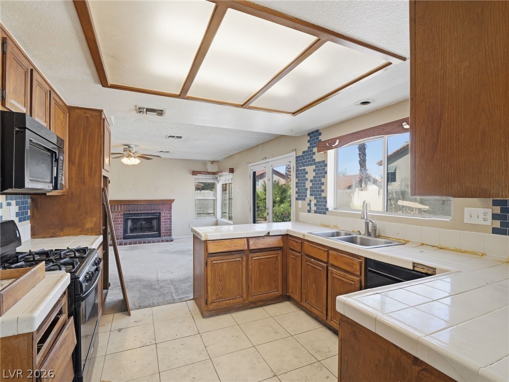 342 Clayton Street Henderson, NV 89074 - Photo 5 of 22