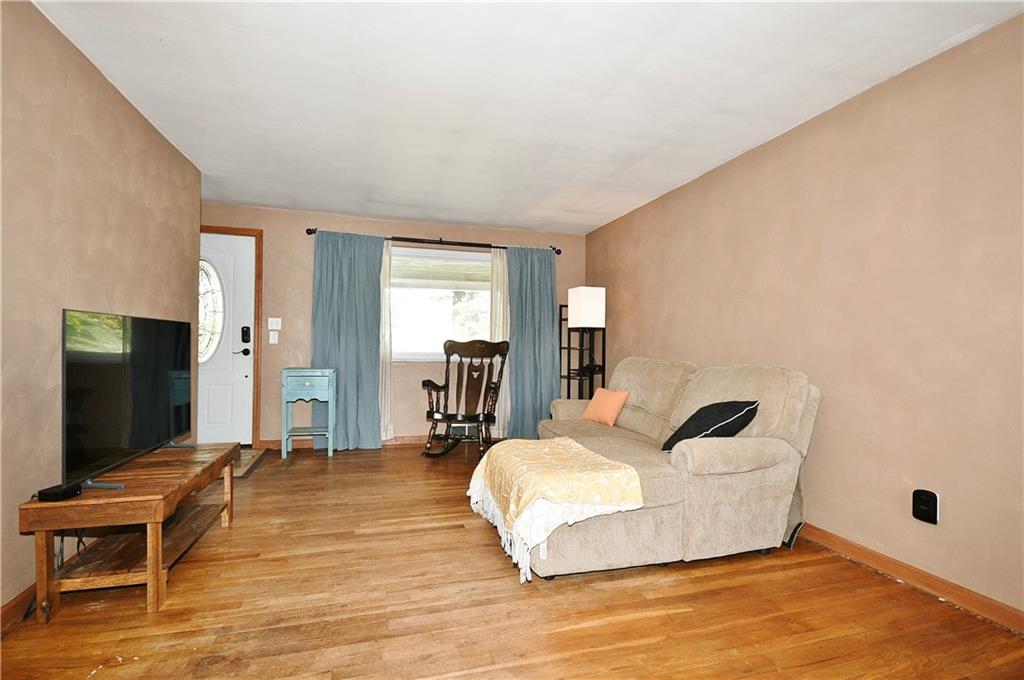 611 Quince Road Monroeville, PA 15146 - Photo 6 of 28 Gallery Image 6