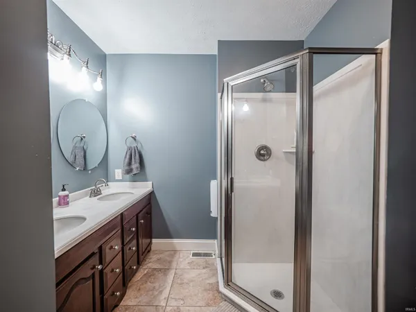 $428,500 | 532 East Meade Drive, Evansville, IN 47715