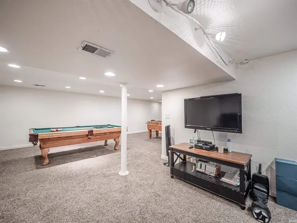 $428,500 | 532 East Meade Drive, Evansville, IN 47715