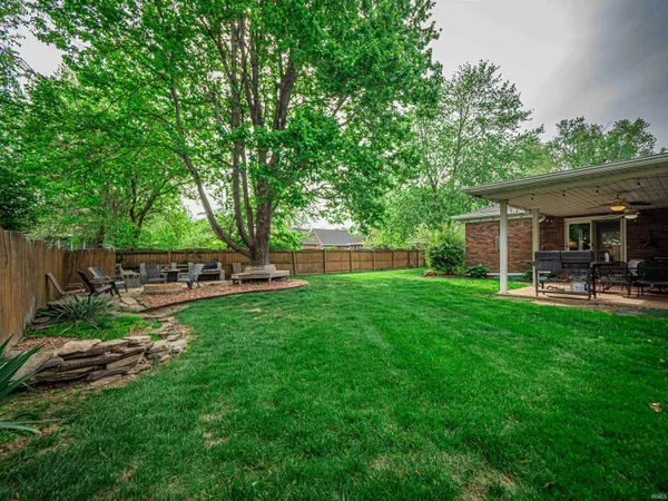 $428,500 | 532 East Meade Drive, Evansville, IN 47715