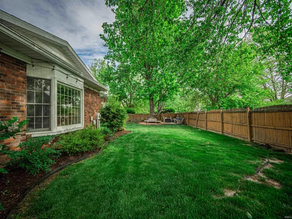 $428,500 | 532 East Meade Drive, Evansville, IN 47715