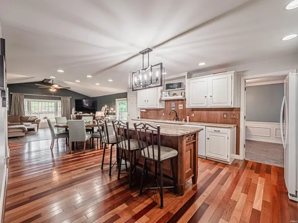 $428,500 | 532 East Meade Drive, Evansville, IN 47715