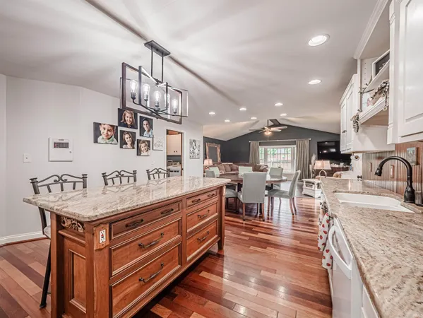 $428,500 | 532 East Meade Drive, Evansville, IN 47715