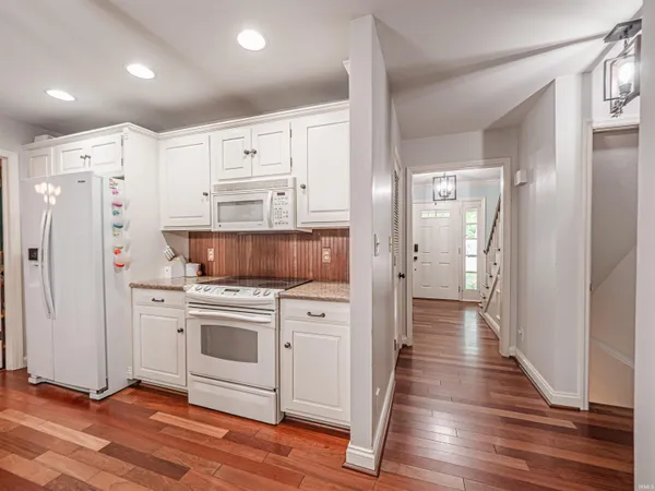 $428,500 | 532 East Meade Drive, Evansville, IN 47715