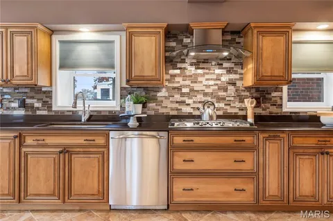 $435,000 | 5638 Murdoch Avenue, St. Louis, MO 63109