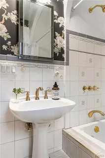 $435,000 | 5638 Murdoch Avenue, St. Louis, MO 63109