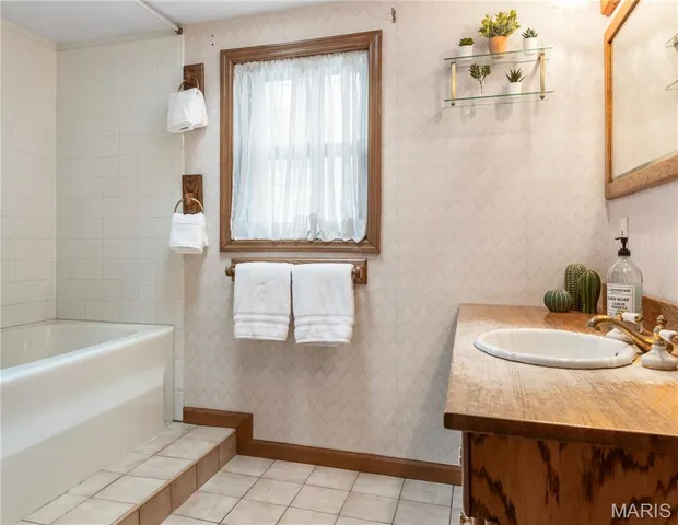 $435,000 | 5638 Murdoch Avenue, St. Louis, MO 63109