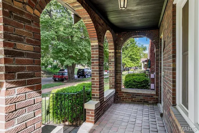 $440,000 | 5638 Murdoch Avenue, St. Louis, MO 63109