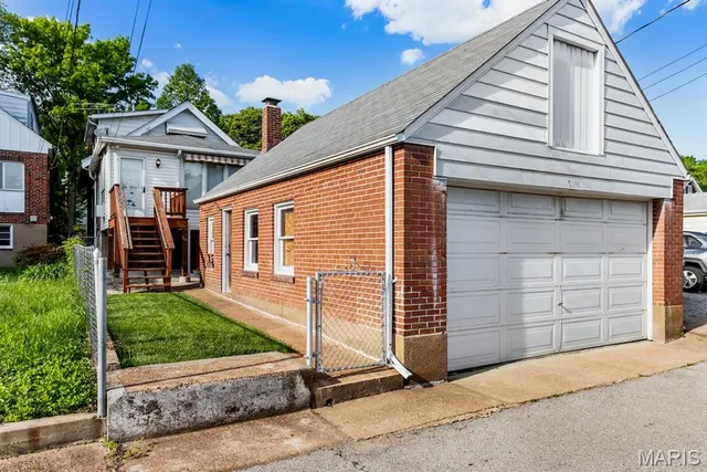 $435,000 | 5638 Murdoch Avenue, St. Louis, MO 63109