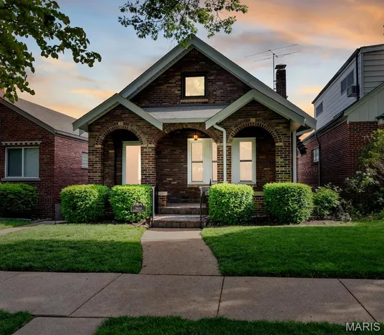 $435,000 | 5638 Murdoch Avenue, St. Louis, MO 63109