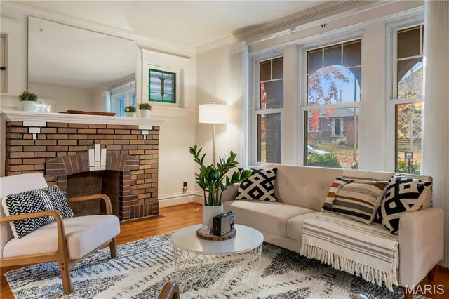 $435,000 | 5638 Murdoch Avenue, St. Louis, MO 63109