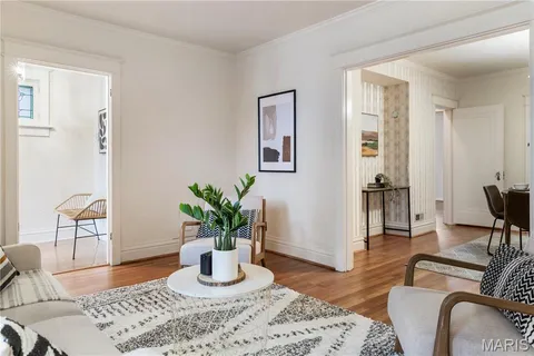 $435,000 | 5638 Murdoch Avenue, St. Louis, MO 63109