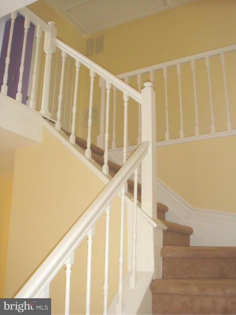 24 Dickens Square Lutherville-Timonium, MD 21093 - Photo 5 of 30 Interior (General)