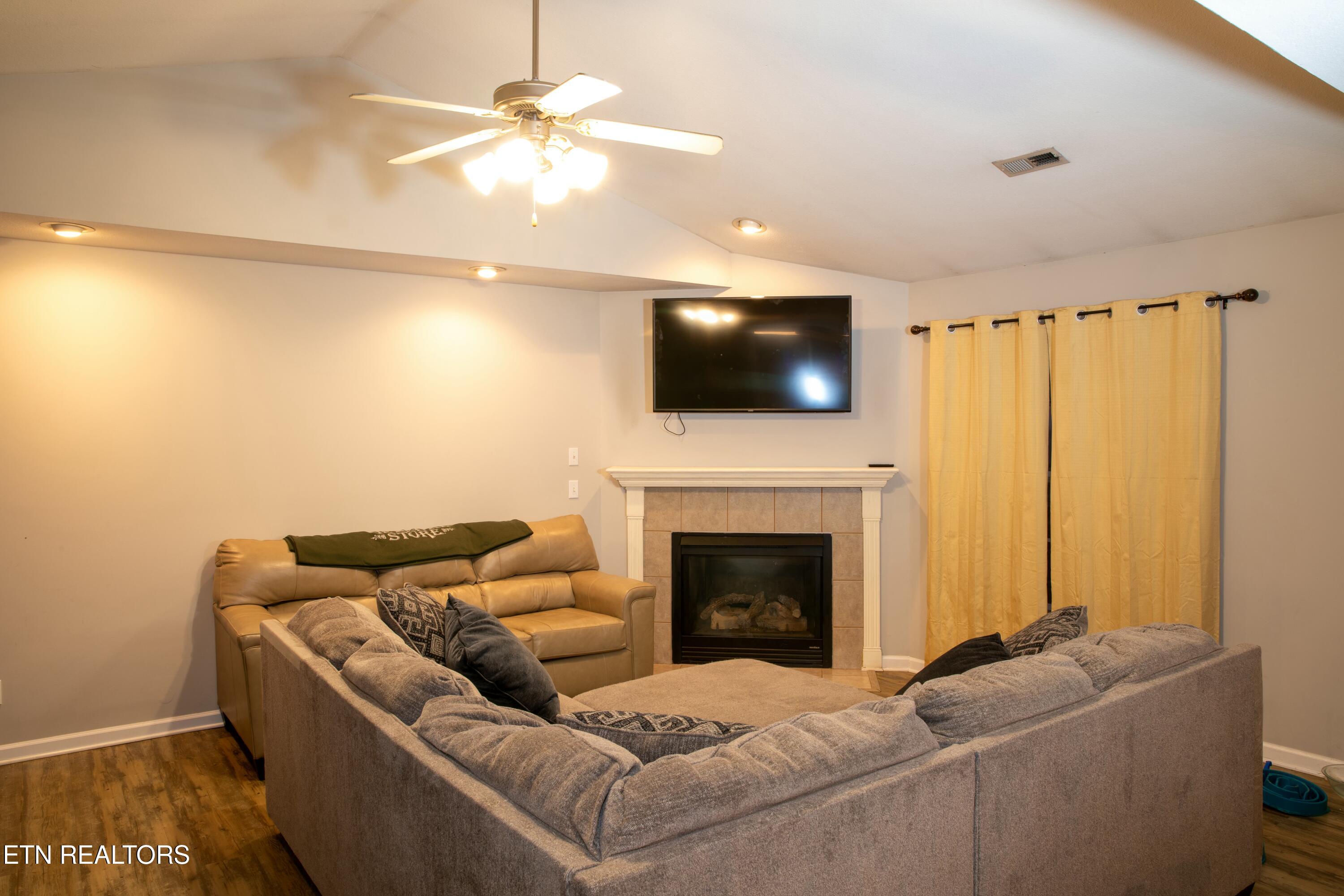 1239 Elsborn Ridge Road Maryville, TN 37801 - Photo 6 of 24 tempImageLeqMlJ