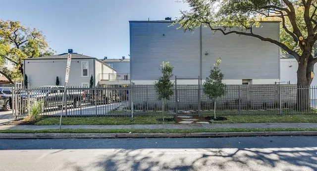 $1,150 | 2902 Douglas Avenue, Unit 211, Dallas, TX 75219