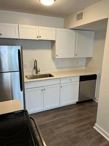 $1,150 | 2902 Douglas Avenue, Unit 211, Dallas, TX 75219